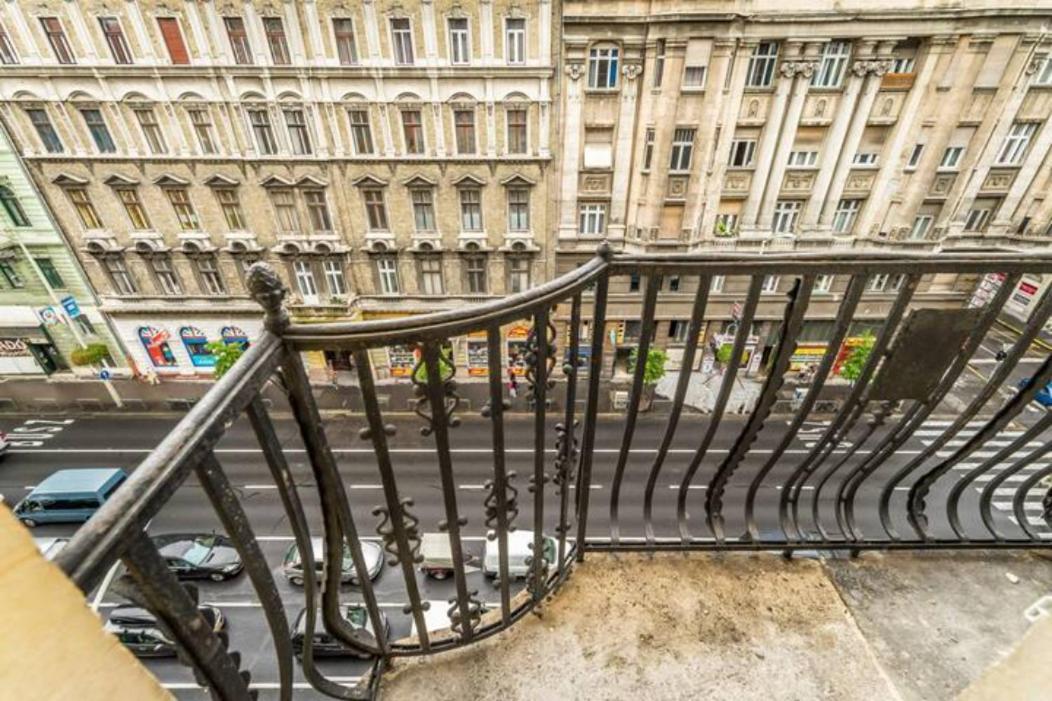 Hi-Bp Design Home Apartments In The Heart Of Budapest Exterior photo