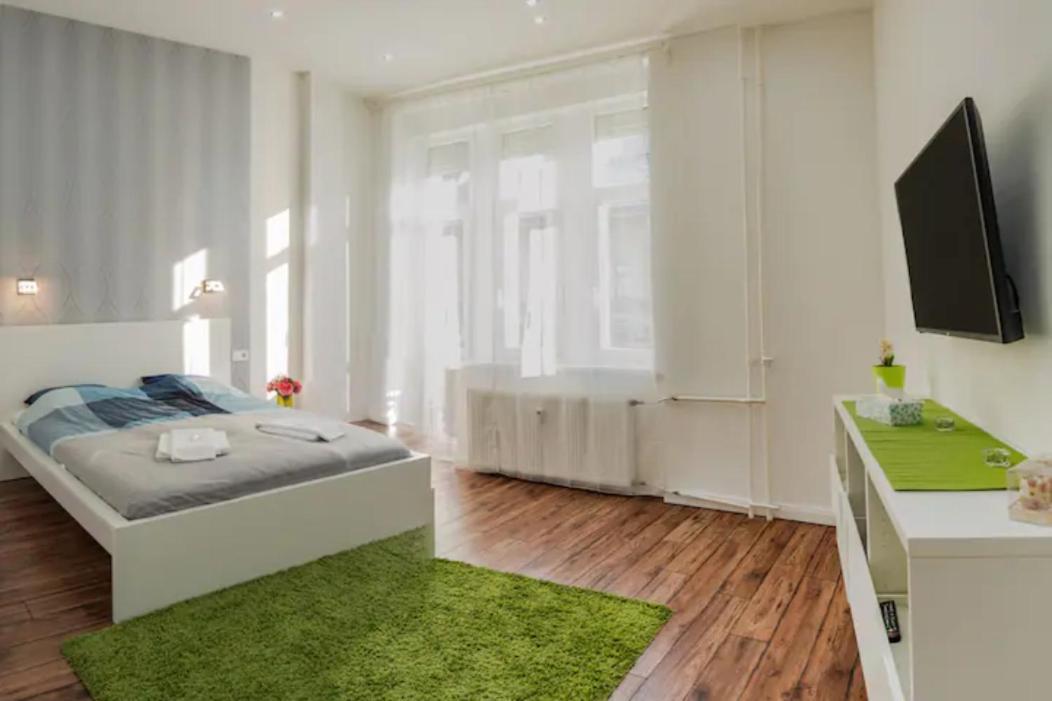 Hi-Bp Design Home Apartments In The Heart Of Budapest Exterior photo